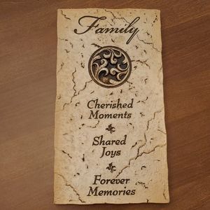 "Family" wall hanging/plague